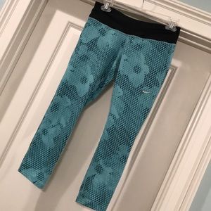 Nike cropped leggings, size S